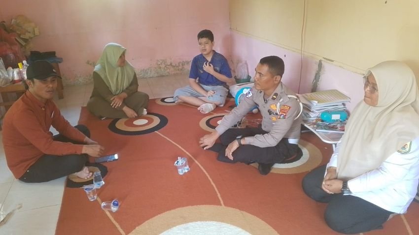 Satlantas Sergai Bantu Pelajar Hafiz Qur’an Korban Gigitan Ular Kobra