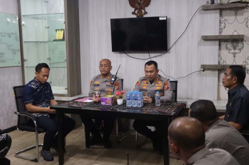 Bangun Soliditas dan Kinerja Cepat, Kapolrestabes Medan Laksanakan "Commander Wish" di Polsek Medan Tembung