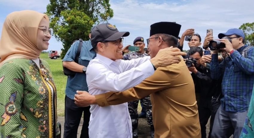 Tiba di Tapteng, Cak Imin Disambut Bupati Masinton Pasaribu