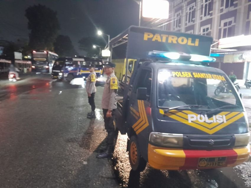Antisipasi Premanisme dan Gangguan Kamtibmas, Polsek Siantar Utara Giatkan Blue Light Patroli