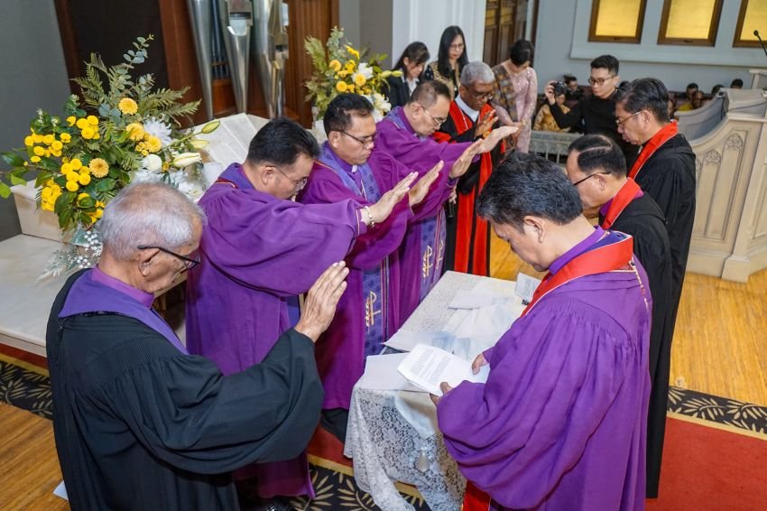 Konag XV GMI Tutup dengan Penahbisan Bishop Baru, Bishop Antoni Manurung Pimpin Dewan Bishop