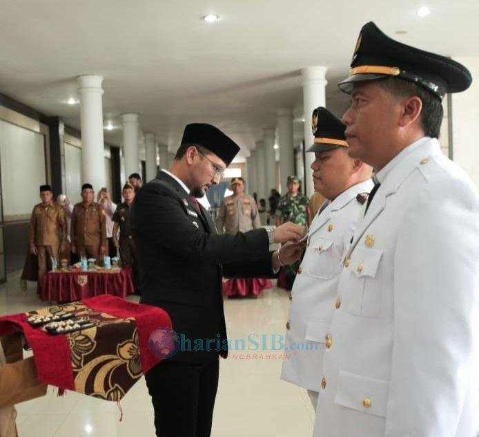 Bupati Labusel Lantik 3 Camat, Ingatkan Agar Kerja Maksimal