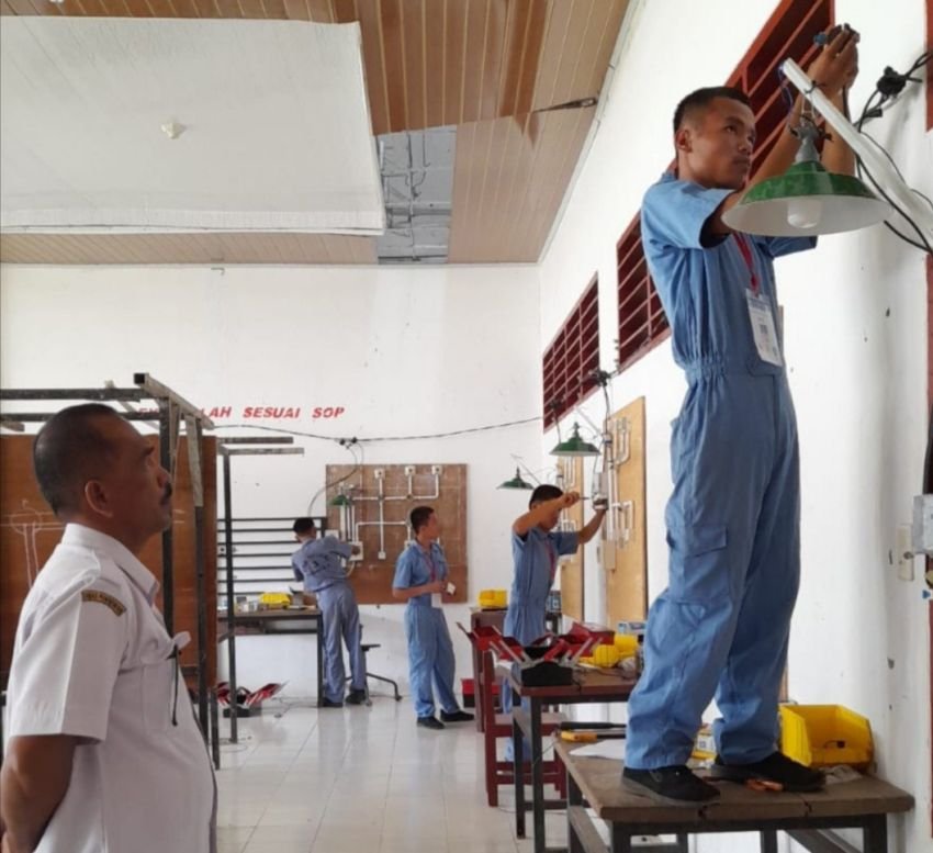 Kepala SMKN 3 Sibolga Berbenah : Sejumlah Sarana Telah Dilengkapi